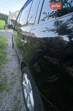 Минивэн Volkswagen Touran 2012 в 