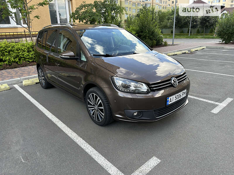 Мінівен Volkswagen Touran 2012 в Вишневому