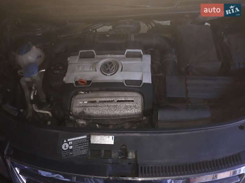 Минивэн Volkswagen Touran 2007 в Шишаки