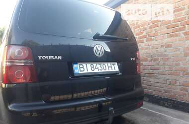 Минивэн Volkswagen Touran 2007 в Шишаки