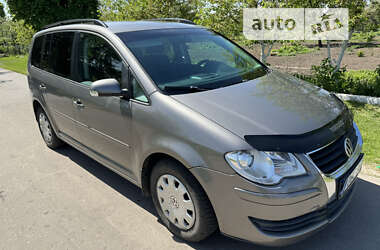 Минивэн Volkswagen Touran 2009 в Ровно