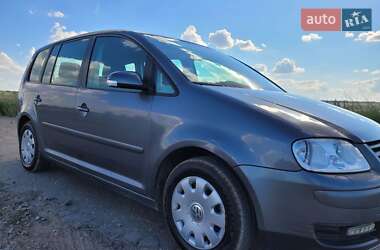 Минивэн Volkswagen Touran 2006 в Снигиревке