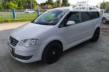 Минивэн Volkswagen Touran 2008 в Черновцах