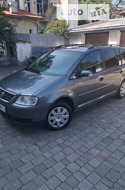 Мінівен Volkswagen Touran 2006 в Стрию