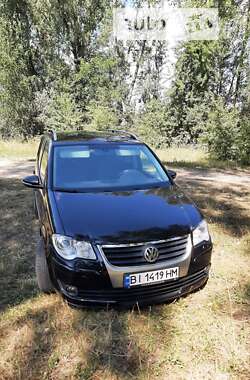 Мінівен Volkswagen Touran 2009 в Полтаві
