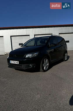 Минивэн Volkswagen Touran 2011 в 