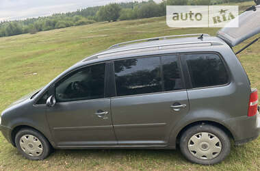 Минивэн Volkswagen Touran 2006 в Березному