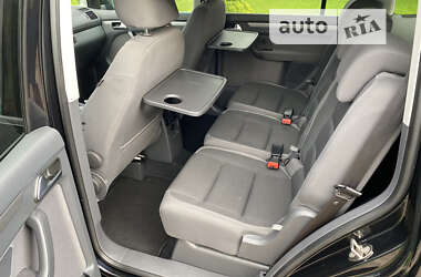 Минивэн Volkswagen Touran 2011 в Коломые