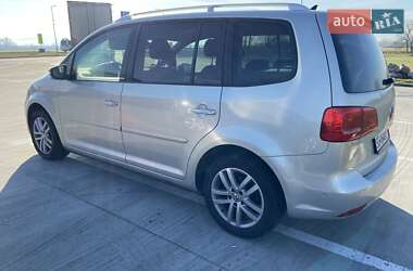 Минивэн Volkswagen Touran 2012 в 