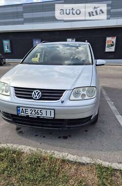 Мінівен Volkswagen Touran 2006 в Дніпрі