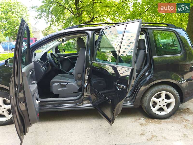 Мінівен Volkswagen Touran 2005 в Львові