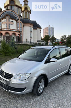 Мінівен Volkswagen Touran 2009 в Івано-Франківську