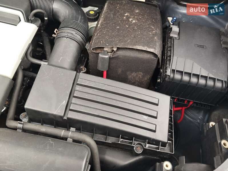 Мінівен Volkswagen Touran 2008 в Луцьку