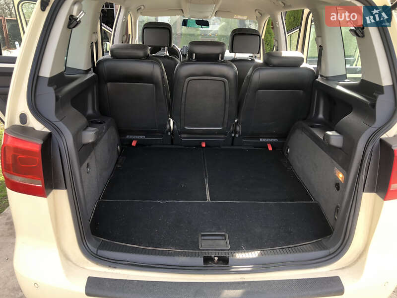 Мінівен Volkswagen Touran 2015 в Обухові