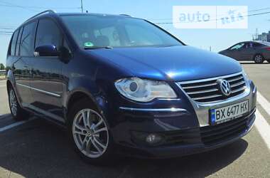 Мінівен Volkswagen Touran 2009 в Києві