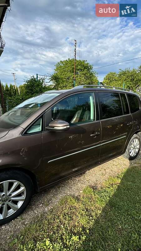 Минивэн Volkswagen Touran 2011 в Самборе