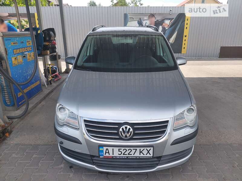 Минивэн Volkswagen Touran 2007 в Броварах