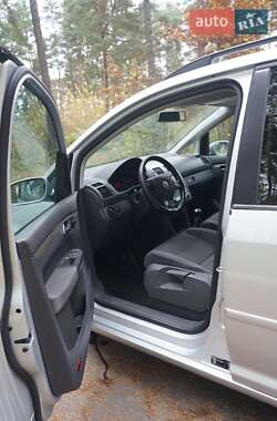 Минивэн Volkswagen Touran 2008 в 