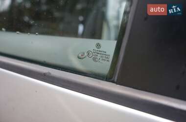 Минивэн Volkswagen Touran 2008 в 