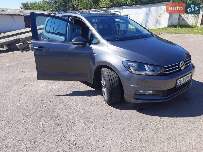Мікровен Volkswagen Touran 2017 в Коростені