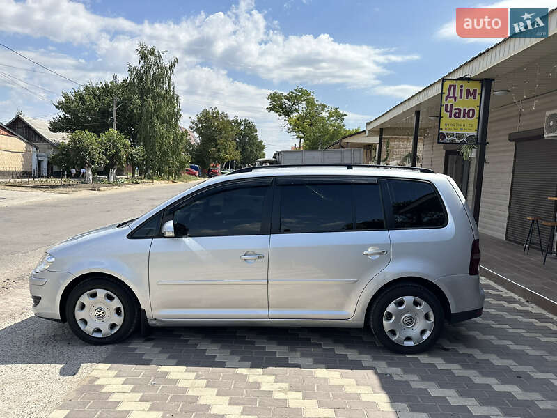 Минивэн Volkswagen Touran 2008 в Одессе