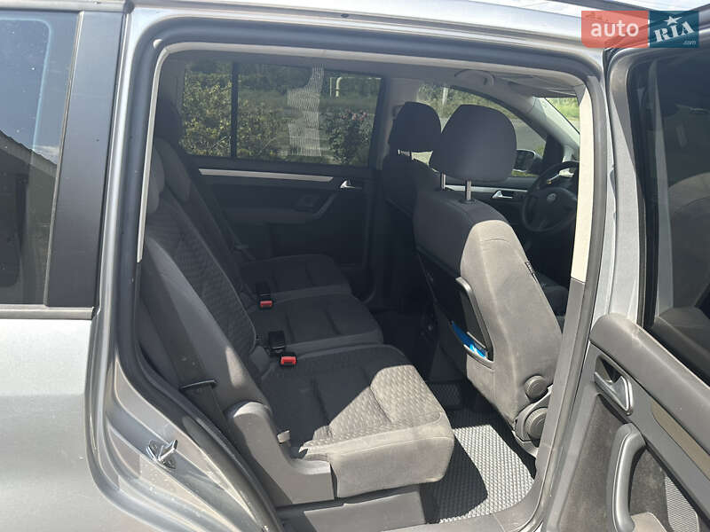 Минивэн Volkswagen Touran 2008 в Одессе
