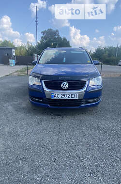 Мінівен Volkswagen Touran 2007 в Нововолинську