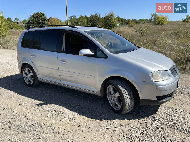 Минивэн Volkswagen Touran 2003 в Харькове