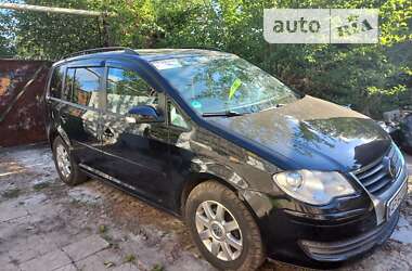 Мінівен Volkswagen Touran 2009 в Запоріжжі