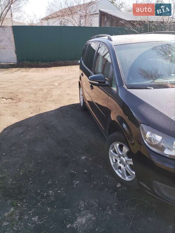 Минивэн Volkswagen Touran 2013 в Киеве