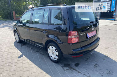 Мінівен Volkswagen Touran 2008 в Луцьку