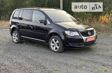 Мінівен Volkswagen Touran 2007 в Луцьку