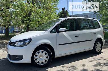 Мінівен Volkswagen Touran 2013 в Києві