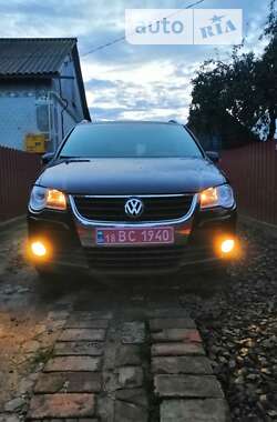 Мінівен Volkswagen Touran 2009 в Луцьку