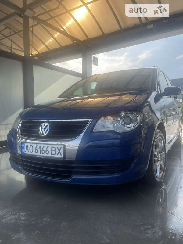 Мінівен Volkswagen Touran 2007 в Хусті