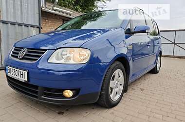 Минивэн Volkswagen Touran 2005 в Хороле