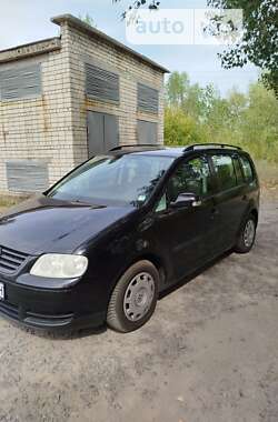 Минивэн Volkswagen Touran 2003 в Каневе