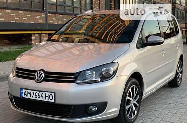 Мінівен Volkswagen Touran 2010 в Житомирі