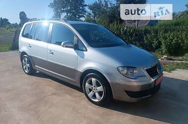 Мінівен Volkswagen Touran 2007 в Рівному