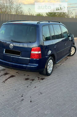 Мінівен Volkswagen Touran 2004 в Сарнах