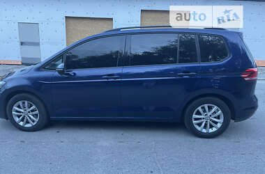 Микровэн Volkswagen Touran 2017 в Днепре