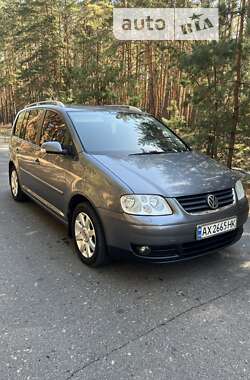 Минивэн Volkswagen Touran 2006 в Змиеве