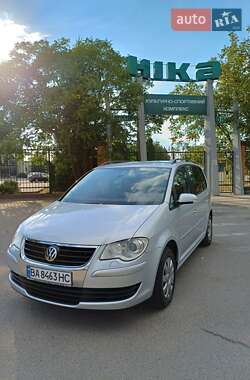 Минивэн Volkswagen Touran 2006 в Александрие