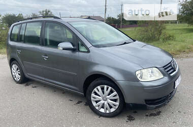 Мінівен Volkswagen Touran 2005 в Косові