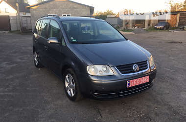 Минивэн Volkswagen Touran 2006 в Остроге