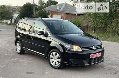 Минивэн Volkswagen Touran 2011 в Коростене