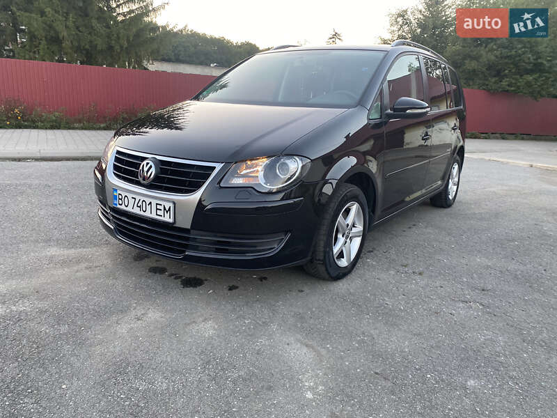 Минивэн Volkswagen Touran 2009 в Тернополе