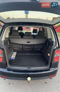 Минивэн Volkswagen Touran 2009 в 