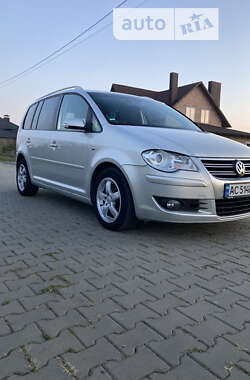 Мінівен Volkswagen Touran 2008 в Луцьку