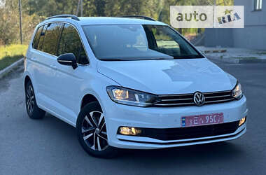 Микровэн Volkswagen Touran 2019 в Сарнах